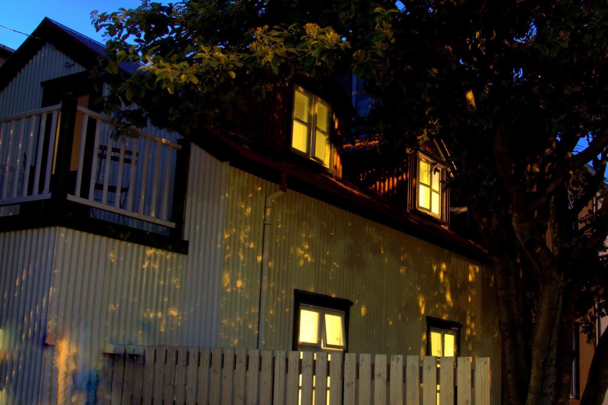 Grettir Guesthouse เรคยาวิก ภายนอก รูปภาพ