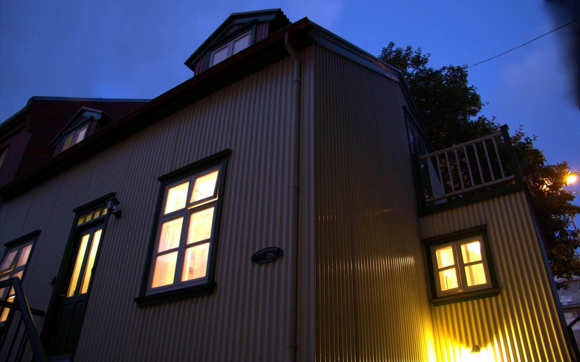Grettir Guesthouse เรคยาวิก ภายนอก รูปภาพ